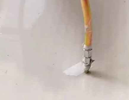 璧山瓷砖空鼓维修公司专业解答在瓷砖铺贴过程中，如果使用的砂料过粗（如全部使用了粗砂），可能会导致以下问题